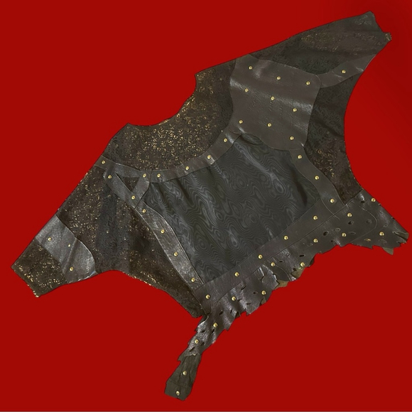 121 - Unique Top - Picture 10 of 10